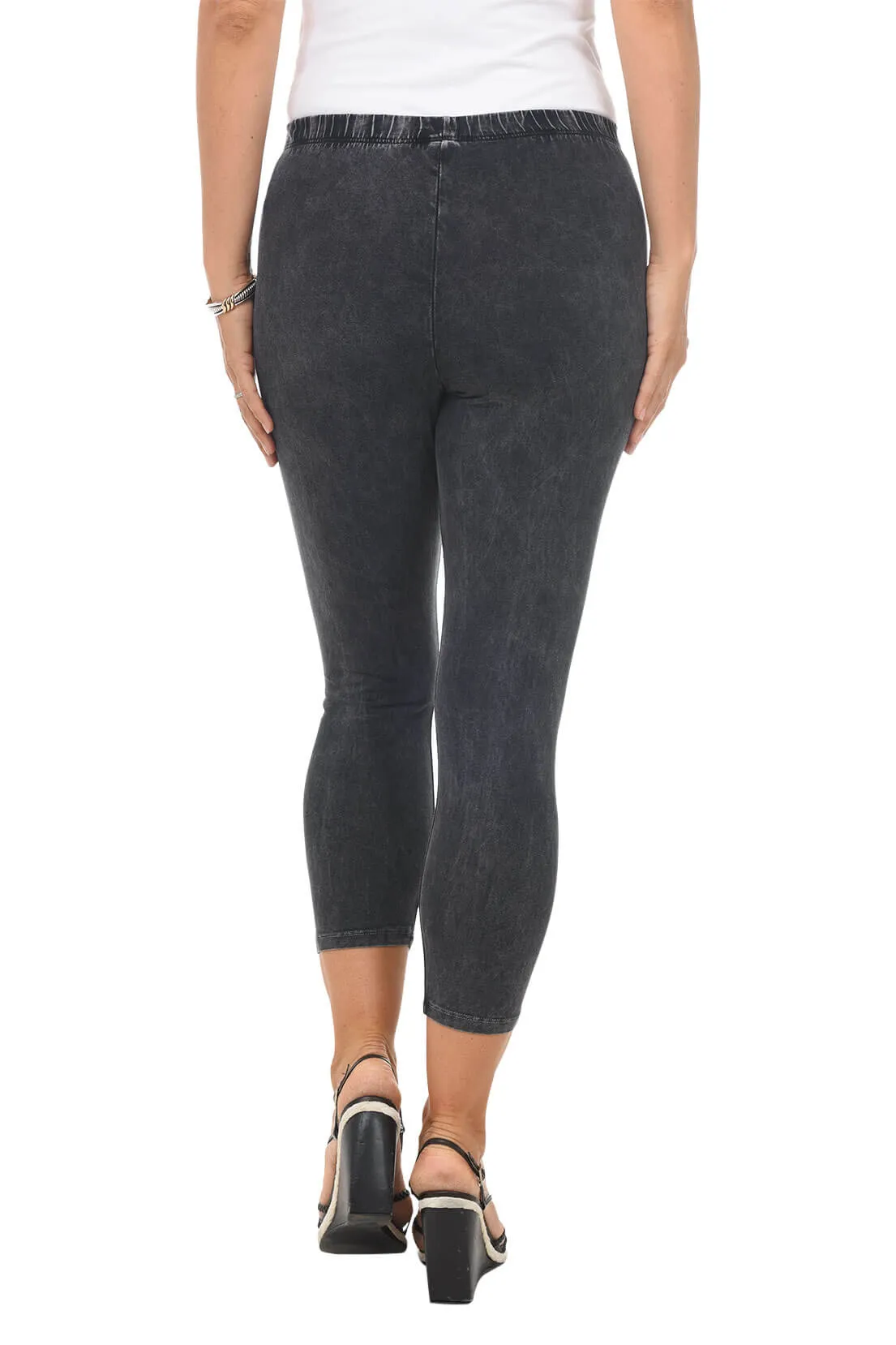 Mineral Wash Capri Legging