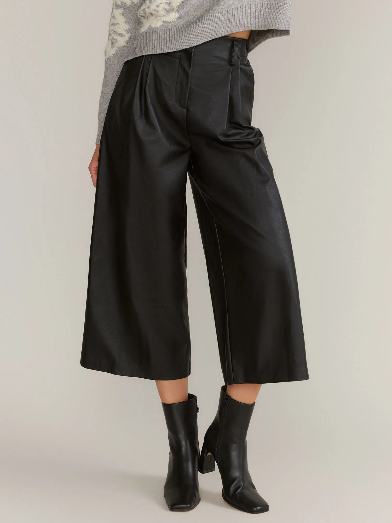 Mustard Seed Wide Leg Pintuck Crop Pant - Brands We Love